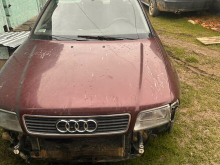 Ауди А4 1998 в Турке на Automoto.ua Оранжевый Ауди А4, объемом двигателя 1.6 л и пробегом 250 тыс. км за 580 $, фото 1 на Automoto.ua