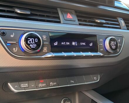 Белый Ауди А5, объемом двигателя 2 л и пробегом 8 тыс. км за 33490 $, фото 28 на Automoto.ua