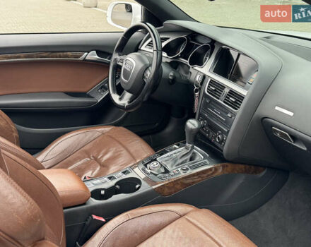 Белый Ауди А5, объемом двигателя 1.98 л и пробегом 227 тыс. км за 10500 $, фото 15 на Automoto.ua