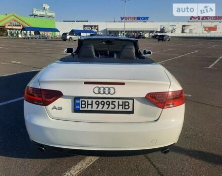 Білий Ауді A5, об'ємом двигуна 2 л та пробігом 157 тис. км за 17500 $, фото 6 на Automoto.ua