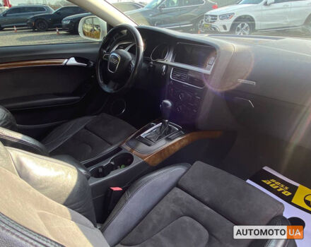 Білий Ауді A5, об'ємом двигуна 3.2 л та пробігом 199 тис. км за 10500 $, фото 18 на Automoto.ua