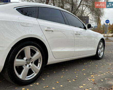 Белый Ауди А5, объемом двигателя 2 л и пробегом 196 тыс. км за 10200 $, фото 7 на Automoto.ua