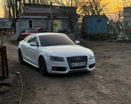 Белый Ауди А5, объемом двигателя 1.8 л и пробегом 267 тыс. км за 9500 $, фото 5 на Automoto.ua