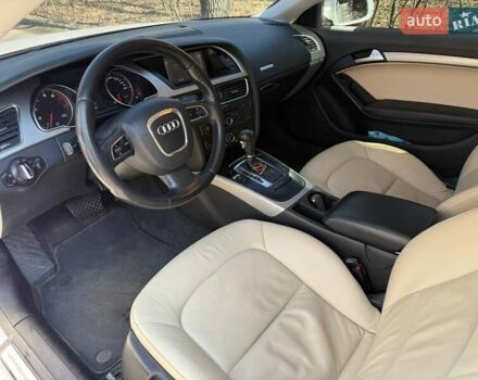 Белый Ауди А5, объемом двигателя 1.8 л и пробегом 267 тыс. км за 9500 $, фото 2 на Automoto.ua