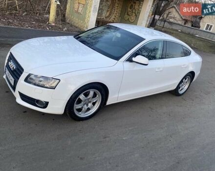 Белый Ауди А5, объемом двигателя 1.98 л и пробегом 210 тыс. км за 10500 $, фото 1 на Automoto.ua