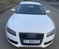 Белый Ауди А5, объемом двигателя 1.98 л и пробегом 210 тыс. км за 10500 $, фото 1 на Automoto.ua