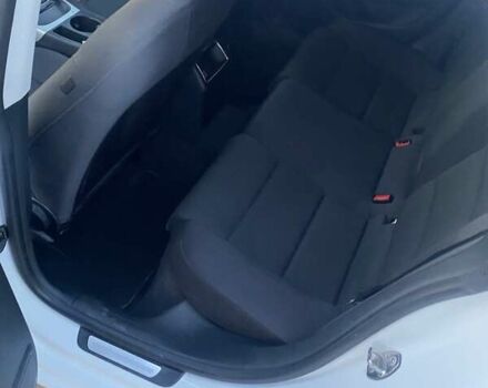 Белый Ауди А5, объемом двигателя 1.98 л и пробегом 210 тыс. км за 10500 $, фото 4 на Automoto.ua