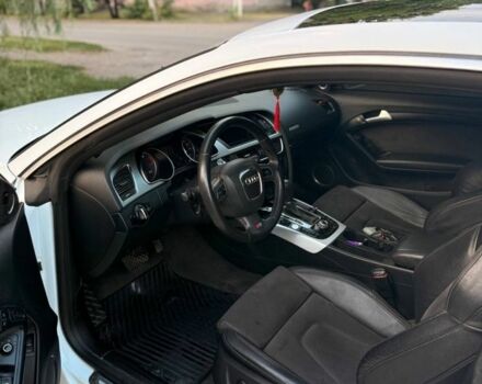 Белый Ауди А5, объемом двигателя 2 л и пробегом 140 тыс. км за 9500 $, фото 1 на Automoto.ua