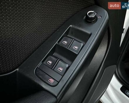 Білий Ауді A5, об'ємом двигуна 1.98 л та пробігом 244 тис. км за 13300 $, фото 28 на Automoto.ua