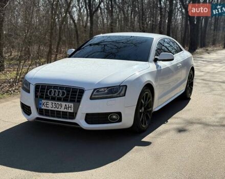 Белый Ауди А5, объемом двигателя 1.8 л и пробегом 267 тыс. км за 9500 $, фото 1 на Automoto.ua