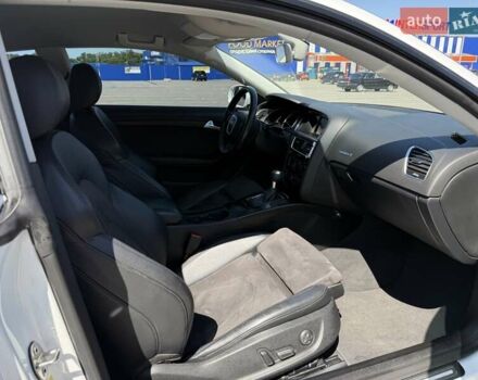 Білий Ауді A5, об'ємом двигуна 1.98 л та пробігом 152 тис. км за 13300 $, фото 21 на Automoto.ua