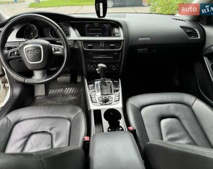 Білий Ауді A5, об'ємом двигуна 1.98 л та пробігом 257 тис. км за 9250 $, фото 12 на Automoto.ua