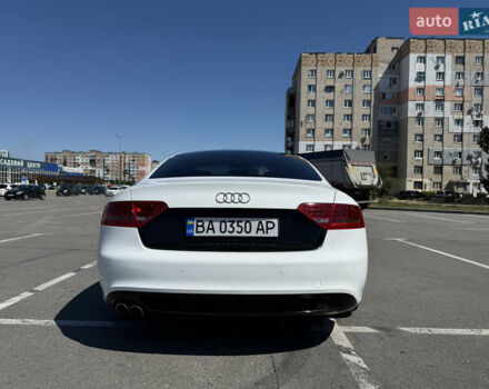 Белый Ауди А5, объемом двигателя 1.98 л и пробегом 152 тыс. км за 12300 $, фото 6 на Automoto.ua