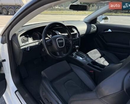 Білий Ауді A5, об'ємом двигуна 1.98 л та пробігом 152 тис. км за 13300 $, фото 15 на Automoto.ua