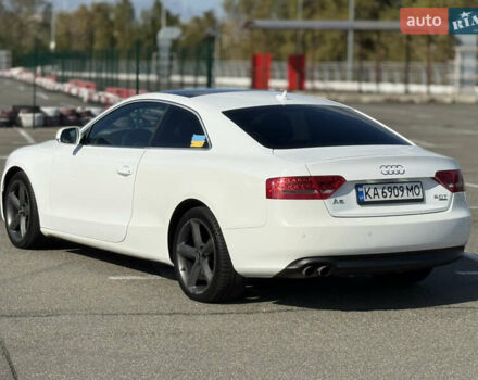 Белый Ауди А5, объемом двигателя 1.98 л и пробегом 218 тыс. км за 9990 $, фото 6 на Automoto.ua