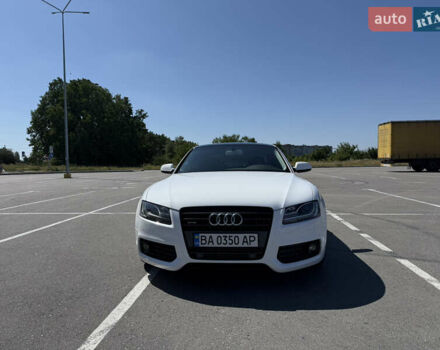 Белый Ауди А5, объемом двигателя 1.98 л и пробегом 152 тыс. км за 12300 $, фото 1 на Automoto.ua