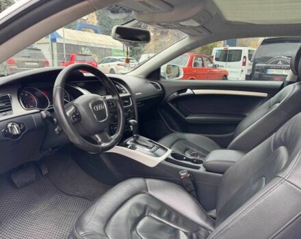 Білий Ауді A5, об'ємом двигуна 2 л та пробігом 220 тис. км за 8900 $, фото 6 на Automoto.ua