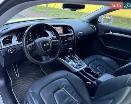 Білий Ауді A5, об'ємом двигуна 1.98 л та пробігом 139 тис. км за 10700 $, фото 9 на Automoto.ua
