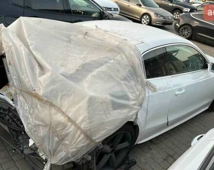 Белый Ауди А5, объемом двигателя 2 л и пробегом 145 тыс. км за 8000 $, фото 1 на Automoto.ua