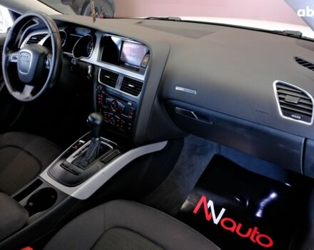 Белый Ауди А5, объемом двигателя 1.8 л и пробегом 177 тыс. км за 10900 $, фото 4 на Automoto.ua