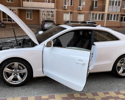 Белый Ауди А5, объемом двигателя 2 л и пробегом 119 тыс. км за 13800 $, фото 13 на Automoto.ua