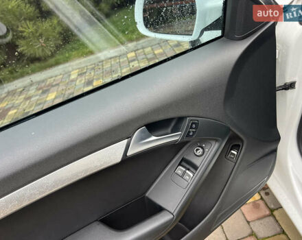 Белый Ауди А5, объемом двигателя 1.98 л и пробегом 171 тыс. км за 10700 $, фото 6 на Automoto.ua