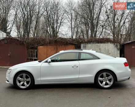 Білий Ауді A5, об'ємом двигуна 2 л та пробігом 259 тис. км за 10000 $, фото 6 на Automoto.ua