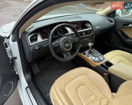 Білий Ауді A5, об'ємом двигуна 2 л та пробігом 259 тис. км за 10000 $, фото 28 на Automoto.ua