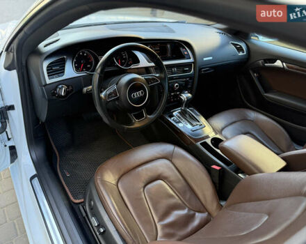 Білий Ауді A5, об'ємом двигуна 2 л та пробігом 135 тис. км за 13500 $, фото 32 на Automoto.ua