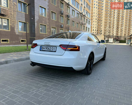 Білий Ауді A5, об'ємом двигуна 2 л та пробігом 135 тис. км за 13500 $, фото 7 на Automoto.ua