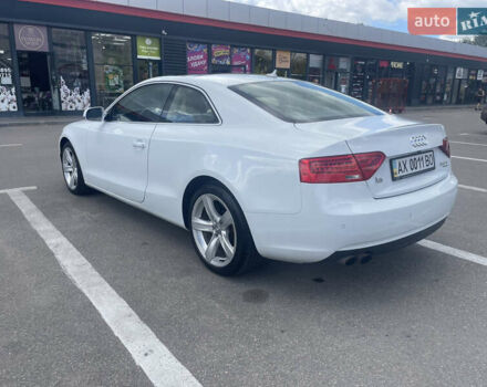 Білий Ауді A5, об'ємом двигуна 2 л та пробігом 101 тис. км за 14300 $, фото 5 на Automoto.ua