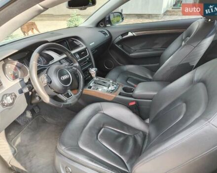 Білий Ауді A5, об'ємом двигуна 2 л та пробігом 210 тис. км за 12000 $, фото 3 на Automoto.ua