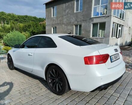 Білий Ауді A5, об'ємом двигуна 2 л та пробігом 210 тис. км за 12000 $, фото 4 на Automoto.ua