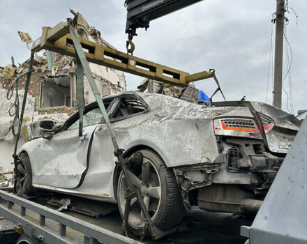 Белый Ауди А5, объемом двигателя 2 л и пробегом 140 тыс. км за 5000 $, фото 10 на Automoto.ua
