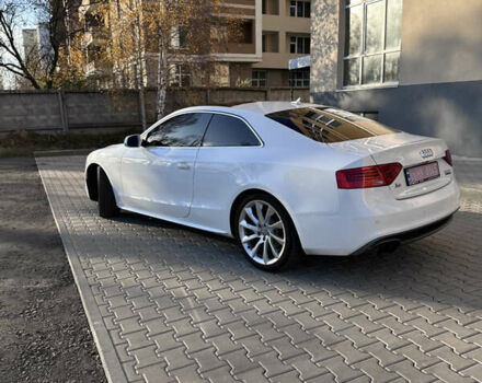 Білий Ауді A5, об'ємом двигуна 2 л та пробігом 112 тис. км за 14000 $, фото 3 на Automoto.ua