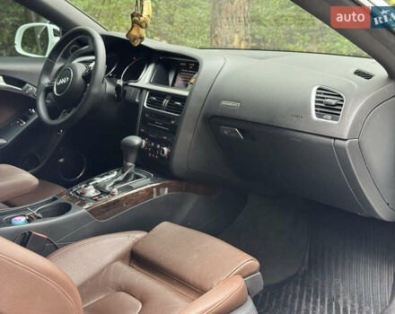 Белый Ауди А5, объемом двигателя 2 л и пробегом 140 тыс. км за 18000 $, фото 8 на Automoto.ua