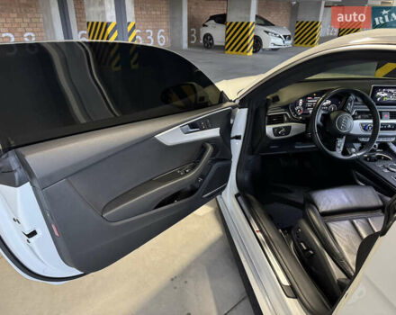 Белый Ауди А5, объемом двигателя 1.98 л и пробегом 159 тыс. км за 23400 $, фото 21 на Automoto.ua