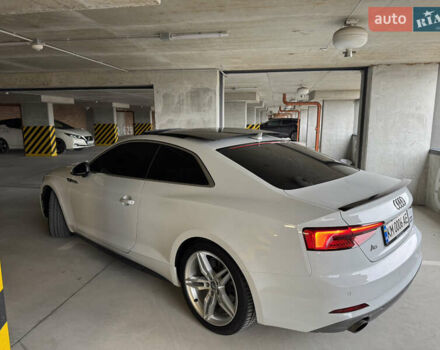 Белый Ауди А5, объемом двигателя 1.98 л и пробегом 159 тыс. км за 23400 $, фото 7 на Automoto.ua