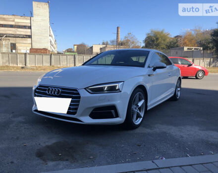 Білий Ауді A5, об'ємом двигуна 2 л та пробігом 56 тис. км за 25999 $, фото 1 на Automoto.ua