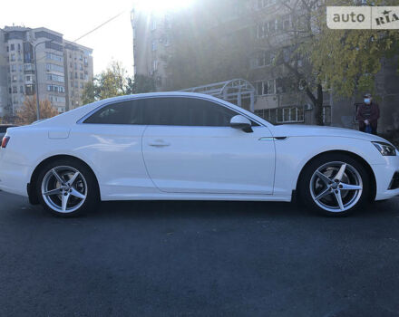 Білий Ауді A5, об'ємом двигуна 2 л та пробігом 56 тис. км за 25999 $, фото 2 на Automoto.ua