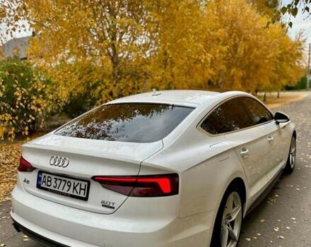 Белый Ауди А5, объемом двигателя 1.98 л и пробегом 190 тыс. км за 21000 $, фото 5 на Automoto.ua