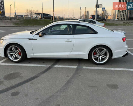 Белый Ауди А5, объемом двигателя 1.98 л и пробегом 58 тыс. км за 24999 $, фото 1 на Automoto.ua