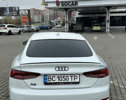 Білий Ауді A5, об'ємом двигуна 1.98 л та пробігом 109 тис. км за 27900 $, фото 4 на Automoto.ua