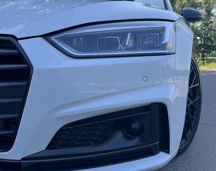 Білий Ауді A5, об'ємом двигуна 1.98 л та пробігом 81 тис. км за 27850 $, фото 4 на Automoto.ua