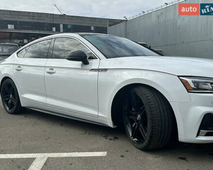 Білий Ауді A5, об'ємом двигуна 1.98 л та пробігом 52 тис. км за 27500 $, фото 1 на Automoto.ua