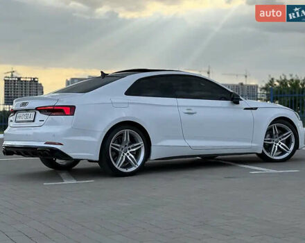 Білий Ауді A5, об'ємом двигуна 1.98 л та пробігом 135 тис. км за 21500 $, фото 7 на Automoto.ua