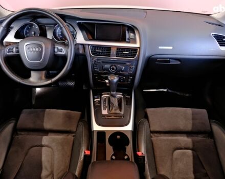 Білий Ауді A5, об'ємом двигуна 2 л та пробігом 125 тис. км за 9900 $, фото 6 на Automoto.ua