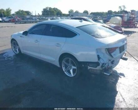 Білий Ауді A5, об'ємом двигуна 2 л та пробігом 105 тис. км за 6500 $, фото 4 на Automoto.ua