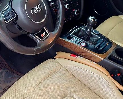 Білий Ауді A5, об'ємом двигуна 2 л та пробігом 130 тис. км за 14000 $, фото 8 на Automoto.ua