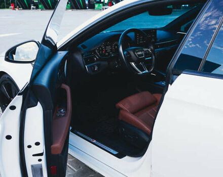 Білий Ауді A5, об'ємом двигуна 1.98 л та пробігом 46 тис. км за 43800 $, фото 23 на Automoto.ua